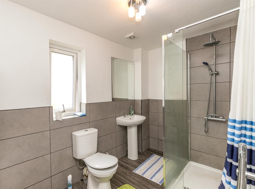 Images for Stubbins Close, Manchester