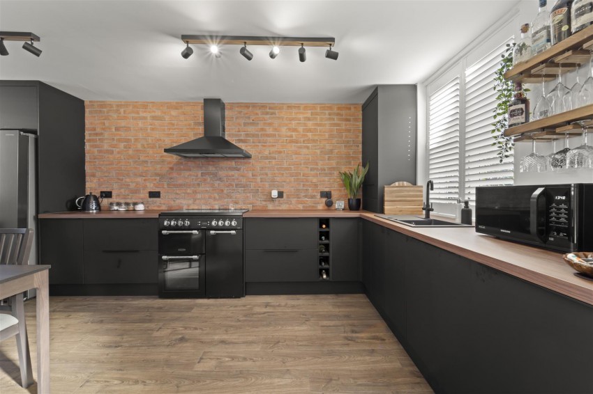 Images for Chepstow Avenue, Sale