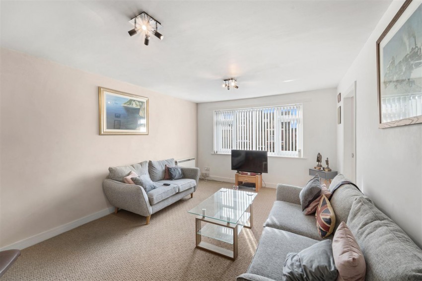 Images for Rookfield Avenue, Sale