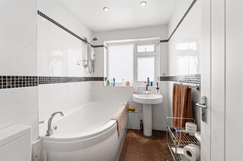 Images for Rookfield Avenue, Sale