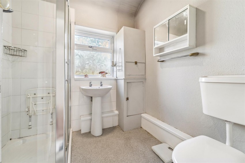 Images for Russell Avenue, Sale