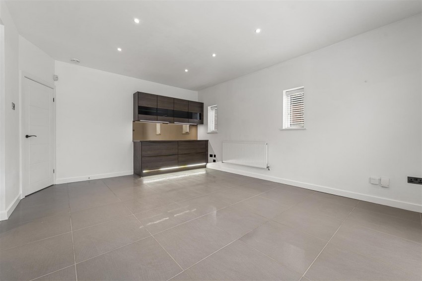 Images for Broad Road, Sale