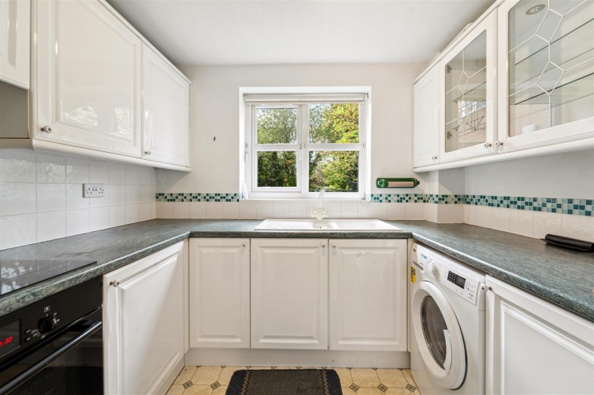 Images for Charlton Drive, Sale