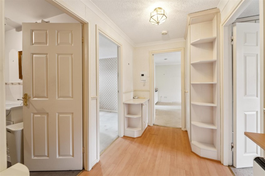 Images for Charlton Drive, Sale