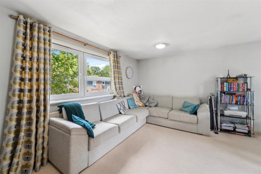 Images for Ascot Avenue, Sale