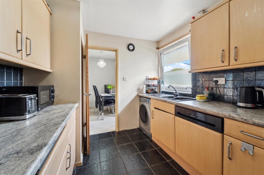 Images for Ascot Avenue, Sale
