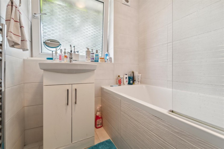 Images for Ascot Avenue, Sale