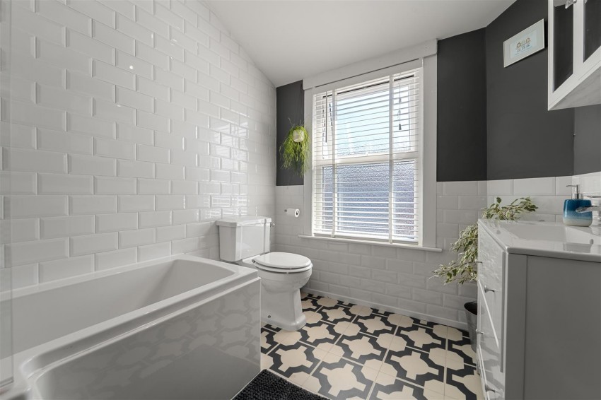 Images for Waverley Road, Sale