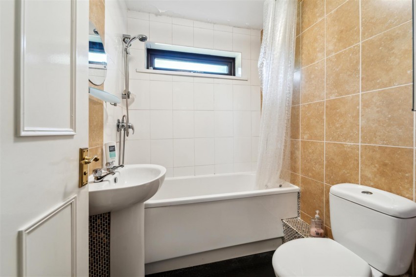 Images for Edge Lane, Stretford
