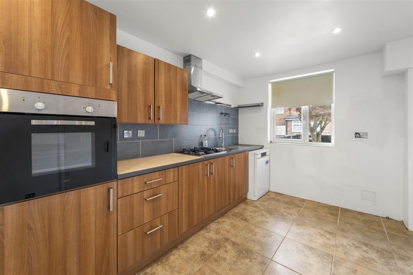 Images for Ascot Avenue, Sale
