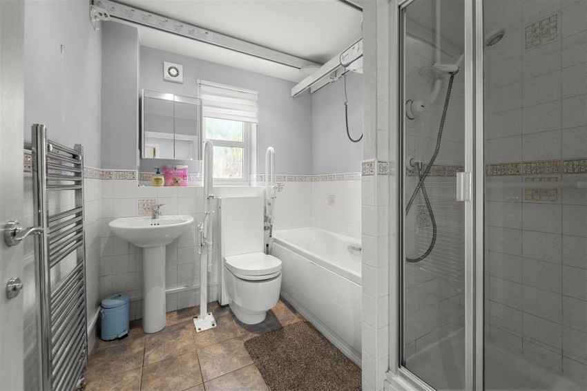 Images for Manor Avenue, Ruskin, Sale