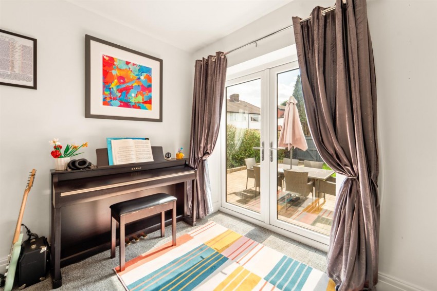 Images for Ashton Lane, Sale