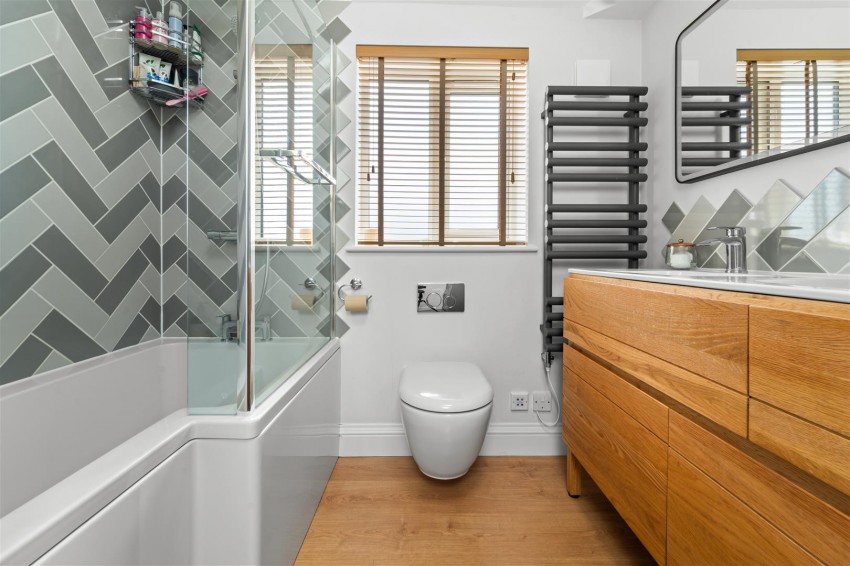 Images for Newlyn Drive, Sale