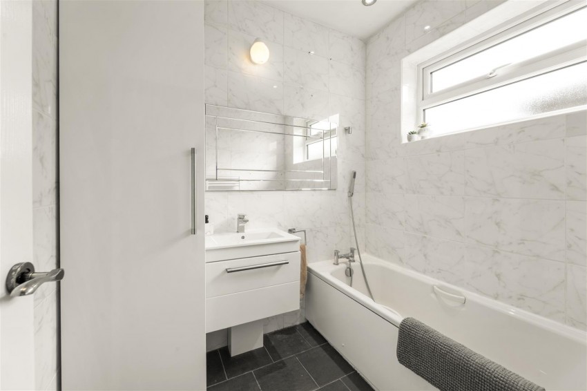 Images for oakfield, Ashton on Mersey, Sale