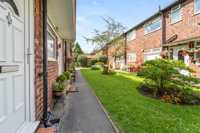 Images for Apt with Private Entrance, Sunningdale Court, Northenden Road, Sale