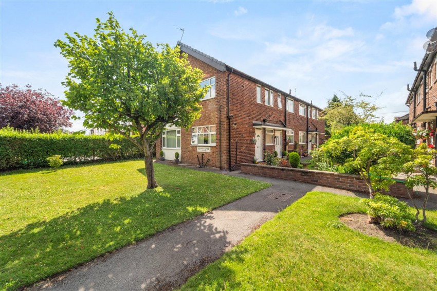 Images for Apt with Private Entrance, Sunningdale Court, Northenden Road, Sale