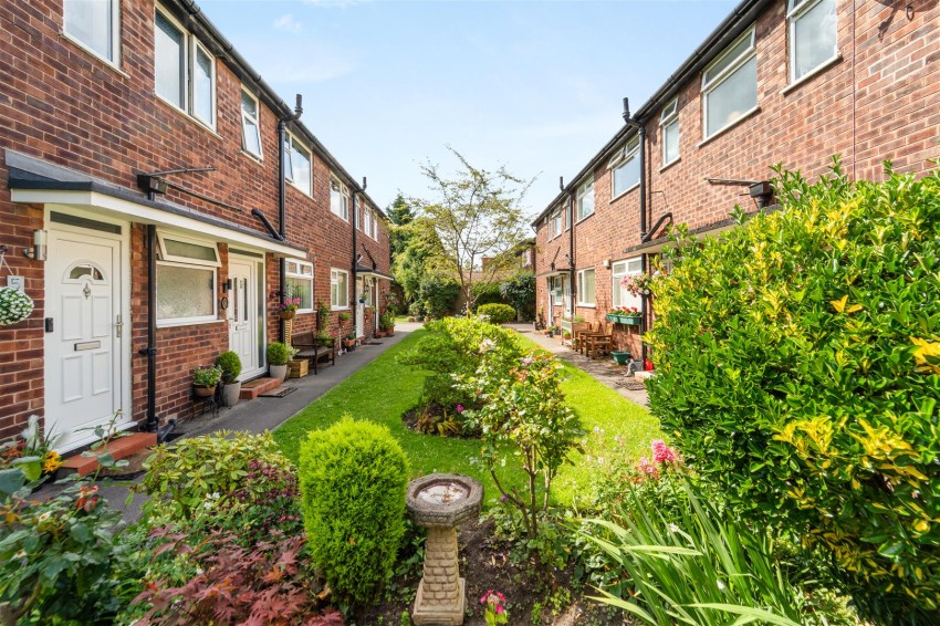 Images for Apt with Private Entrance, Sunningdale Court, Northenden Road, Sale
