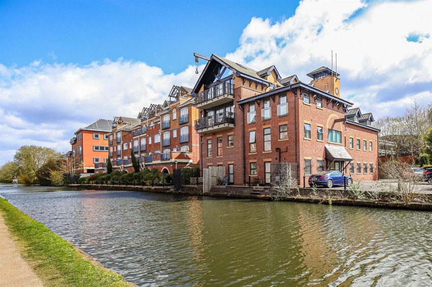 Images for Britannia Road, Sale