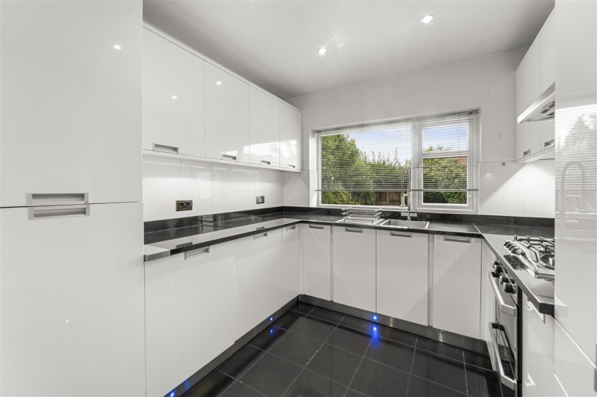 Images for Harewood Avenue, Sale