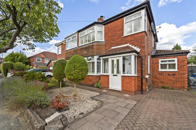 Swan Road, Timperley