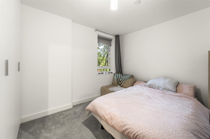 Images for Park Avenue, Sale