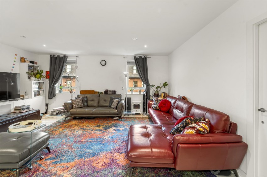 Images for Park Avenue, Sale