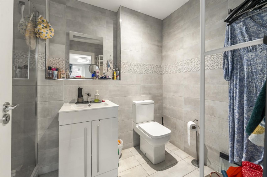 Images for Park Avenue, Sale