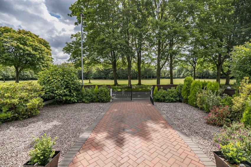 Images for Carrswood Road, Brooklands